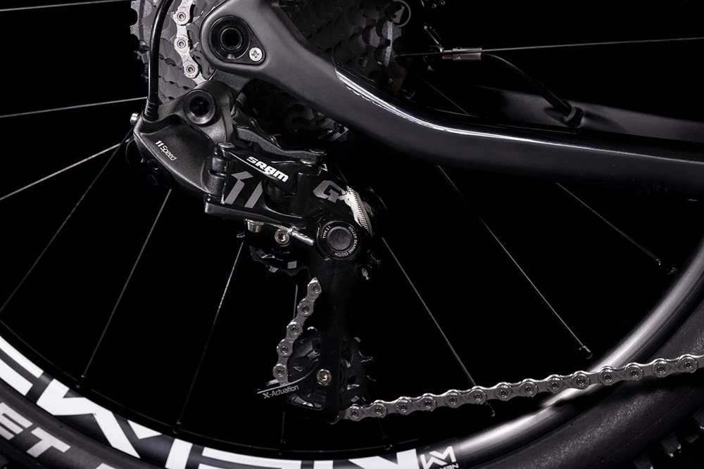 Cube Elite 240 C:62 SL Carbon´n´blue´n´red 7 Cube Elite 240 C:62 SL Carbon´n´blue´n´red – Image 5