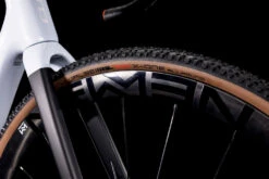 Cube Cross Race C:68X SLT Frostwhite´n´orange -Cube 588600 D5