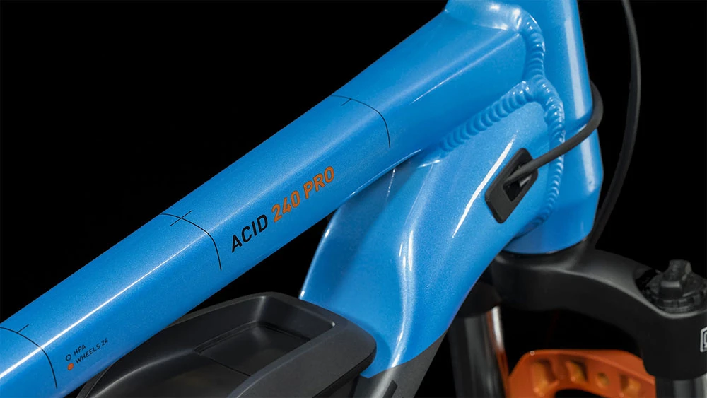 Cube Acid 240 Hybrid Rookie Pro 400 Actionteam 4 Cube Acid 240 Hybrid Rookie Pro 400 Actionteam – Image 2