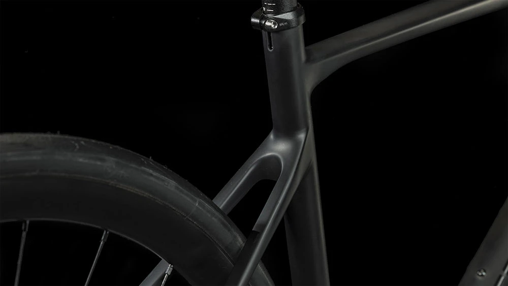 Cube Attain GTC SLX Carbon´n´black 5 Cube Attain GTC SLX Carbon´n´black – Image 3