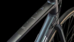 Cube Attain Deepblue´n´white 10 Cube Attain Deepblue´n´white -Cube CUBE Attain deepblue n white 676100 3