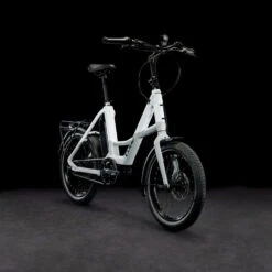 Cube Compact Hybrid 500 Grey´n´white -Cube CUBE Compact Hybrid 500 grey n white 689100 2